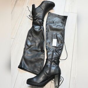 (70-4285) MySoft Women's Over Knee Boot Sz 7